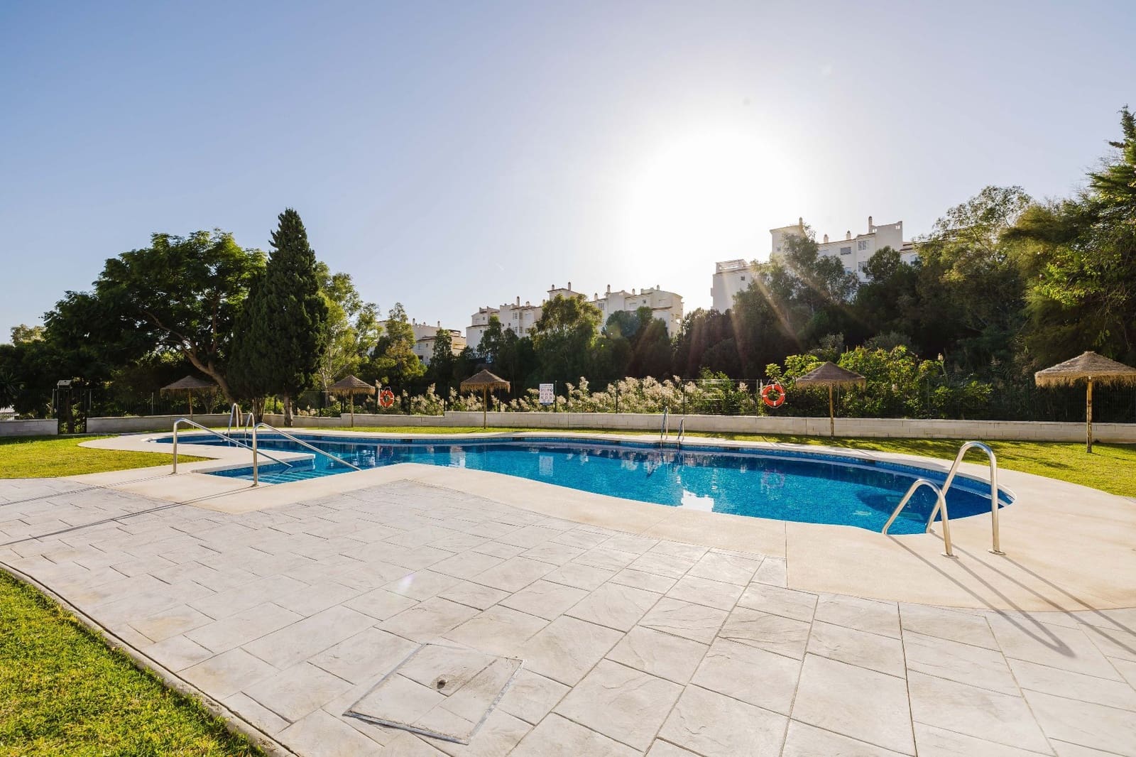 2 soveværelse Semi-Rækkehus til salg i Benalmadena med swimmingpool - € 425.000 (Ref: 9390142)