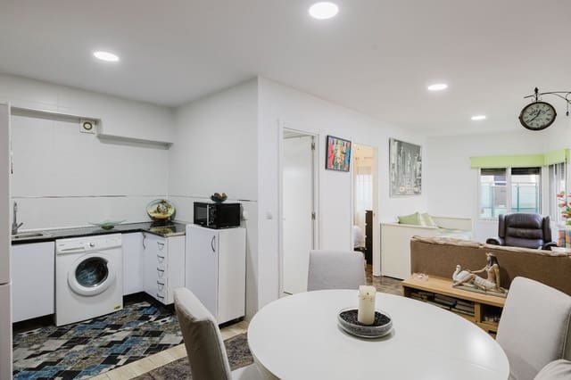 Piso de 2 habitaciones en Torremolinos en venta - 315.000 € (Ref: 9390143)