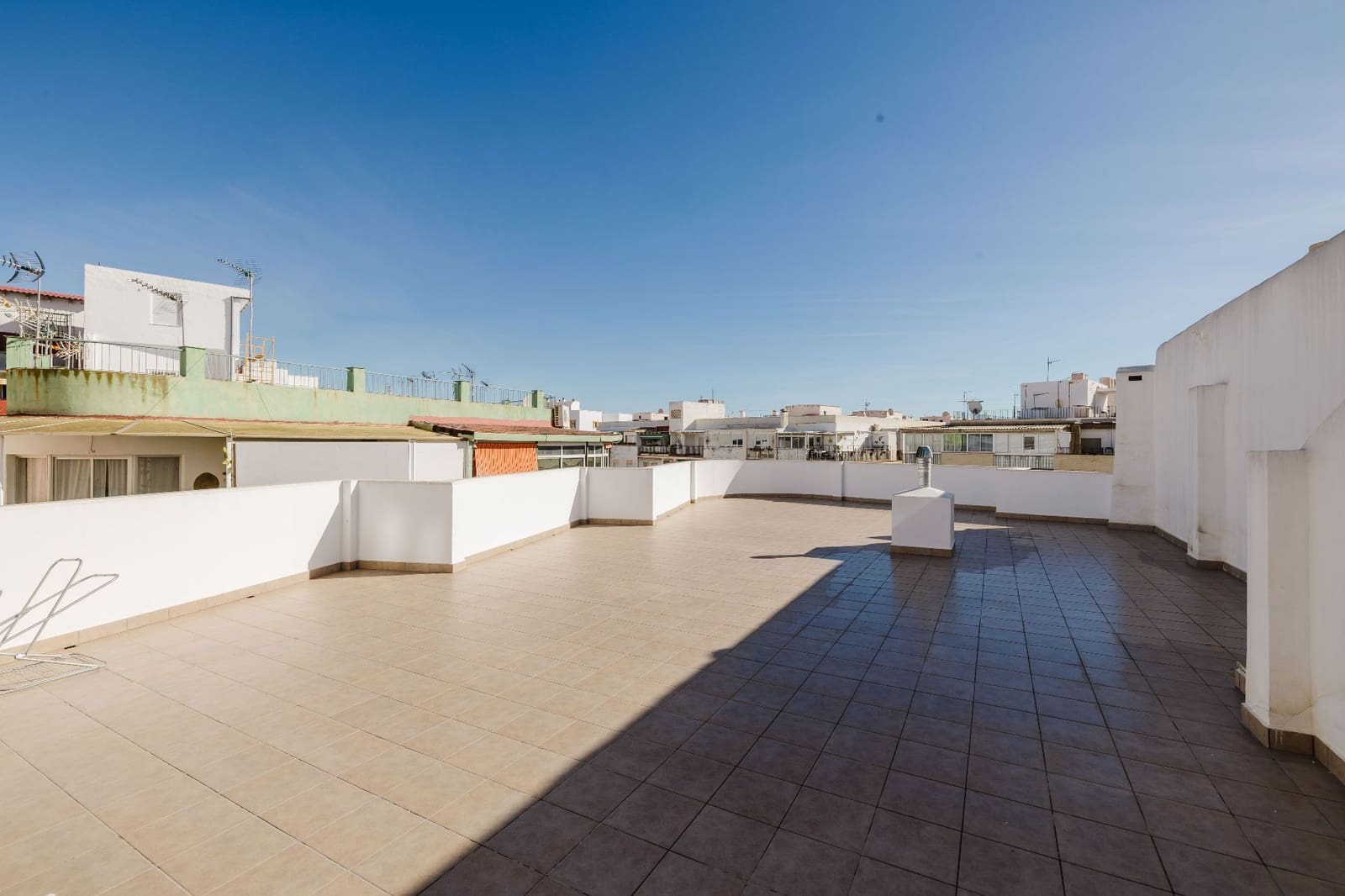 Piso de 2 habitaciones en Torremolinos en venta - 315.000 € (Ref: 9390143)