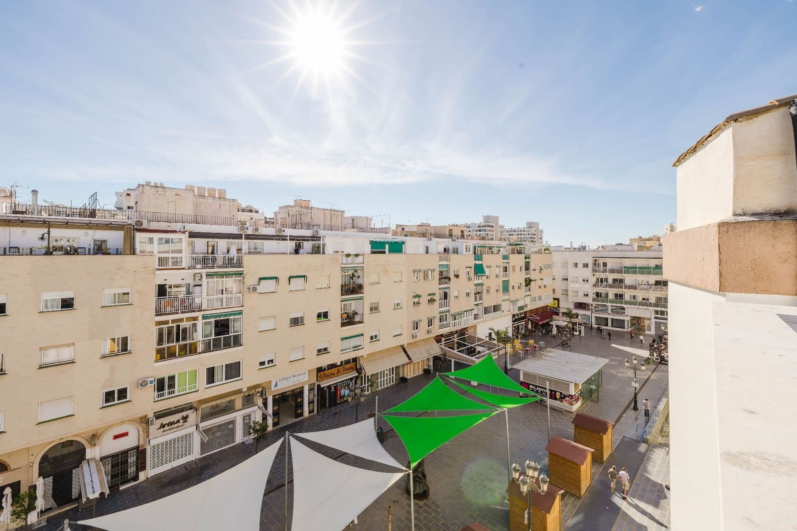 Piso de 2 habitaciones en Torremolinos en venta - 315.000 € (Ref: 9390143)