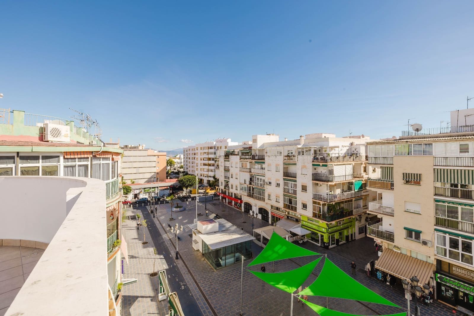 Piso de 2 habitaciones en Torremolinos en venta - 315.000 € (Ref: 9390143)