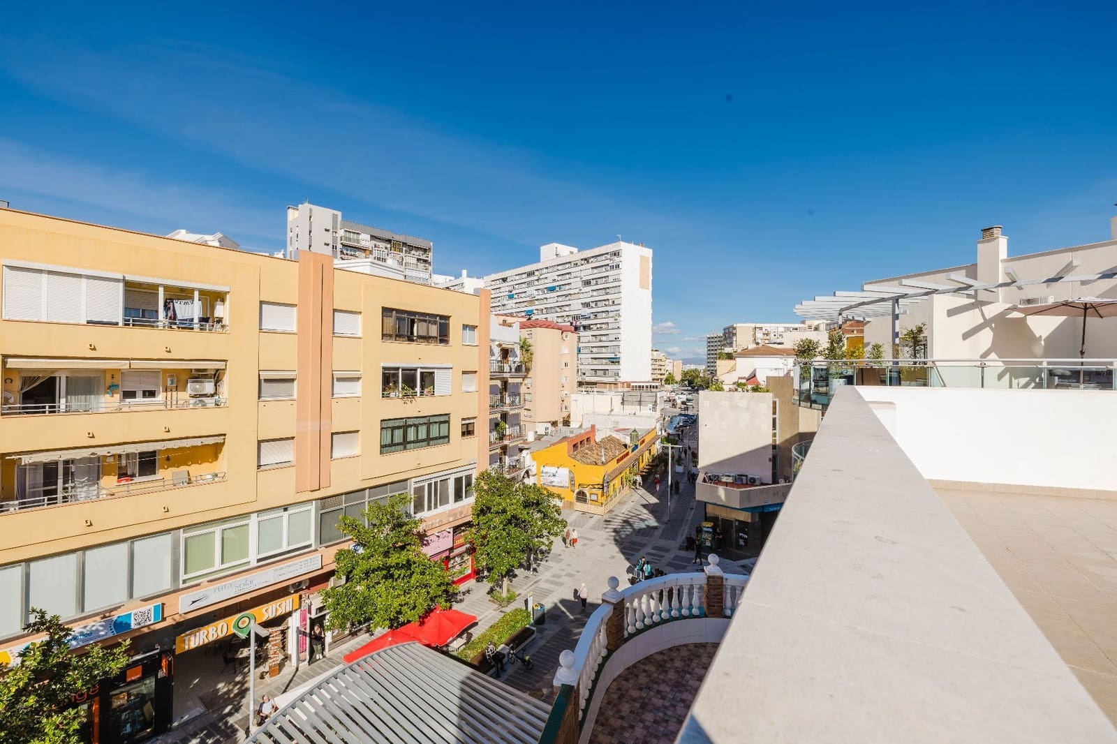 Piso de 2 habitaciones en Torremolinos en venta - 315.000 € (Ref: 9390143)
