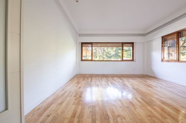 1 sypialnia Mieszkanie do wynajęcia w Miasto Madryt z basenem garażem - 1 700 € (Ref: 9393251)