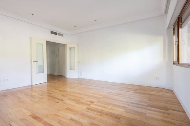 1 sypialnia Mieszkanie do wynajęcia w Miasto Madryt z basenem garażem - 1 700 € (Ref: 9393251)