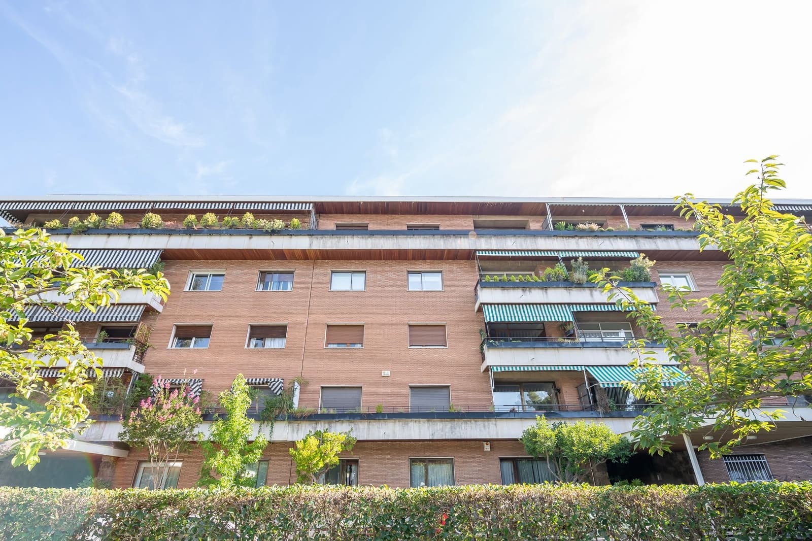 1 sypialnia Mieszkanie do wynajęcia w Miasto Madryt z basenem garażem - 1 700 € (Ref: 9393251)