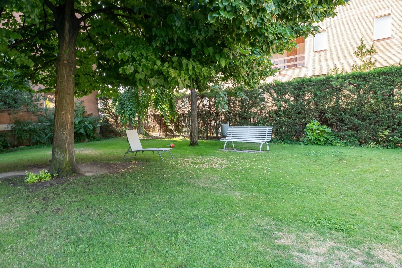 1 sypialnia Mieszkanie do wynajęcia w Miasto Madryt z basenem garażem - 1 700 € (Ref: 9393251)