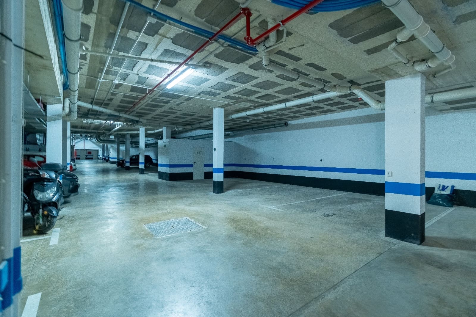 2 sypialnia Apartament na sprzedaż w Sant Antoni de Portmany z basenem garażem - 495 000 € (Ref: 9398187)