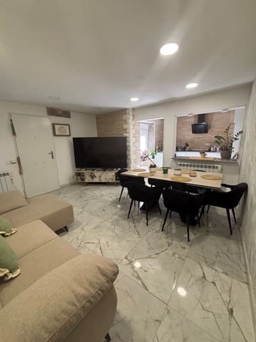 3 bedroom Villa for sale in Villarejo de Salvanés - € 245,000 (Ref: 9400384)