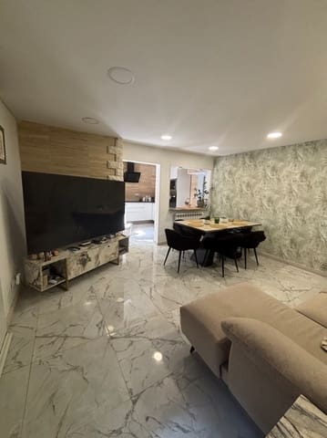 3 bedroom Villa for sale in Villarejo de Salvanés - € 245,000 (Ref: 9400384)