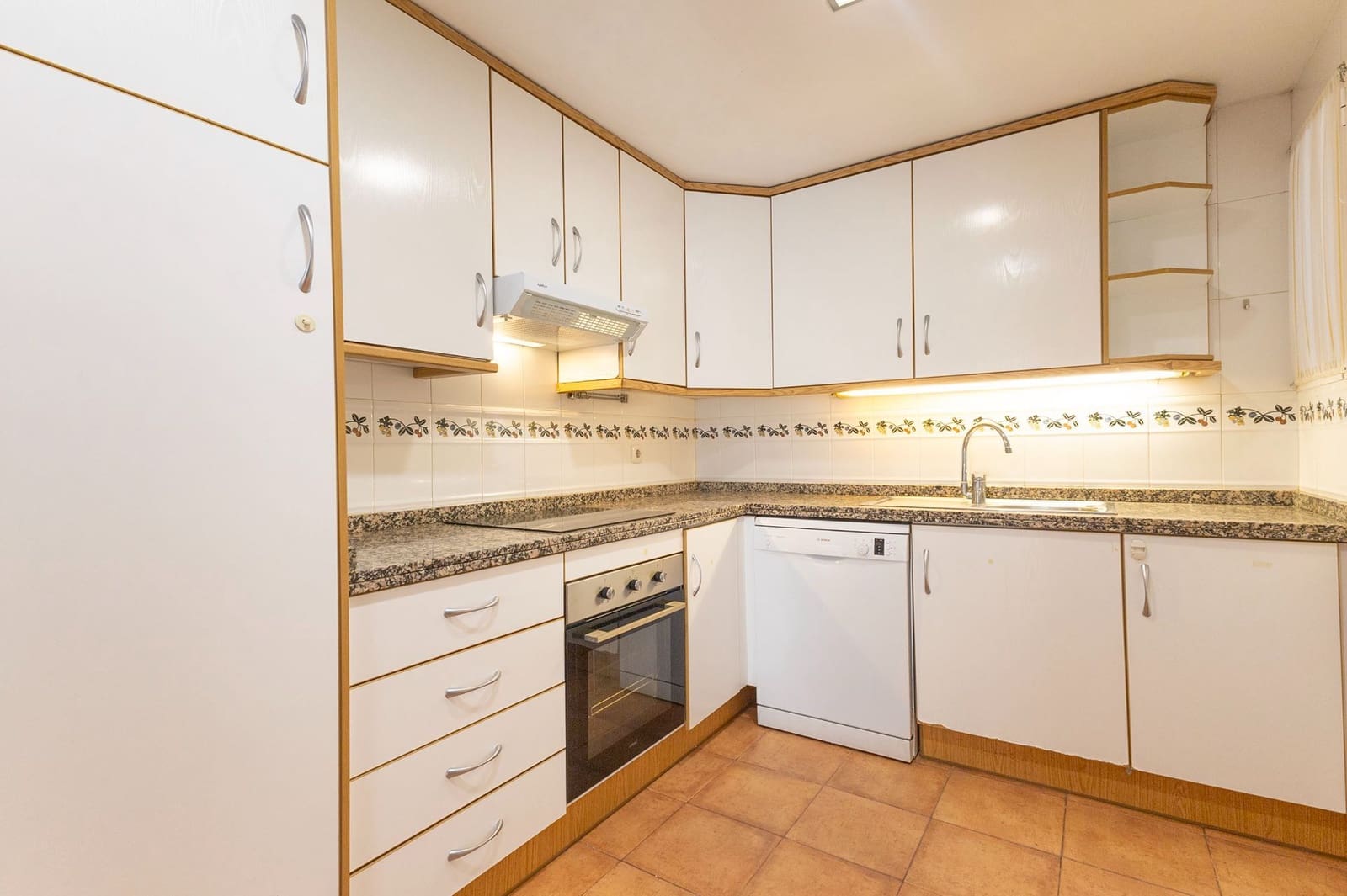 Piso de 4 habitaciones en Alicante / Alacant ciudad en venta - 330.000 € (Ref: 9400385)