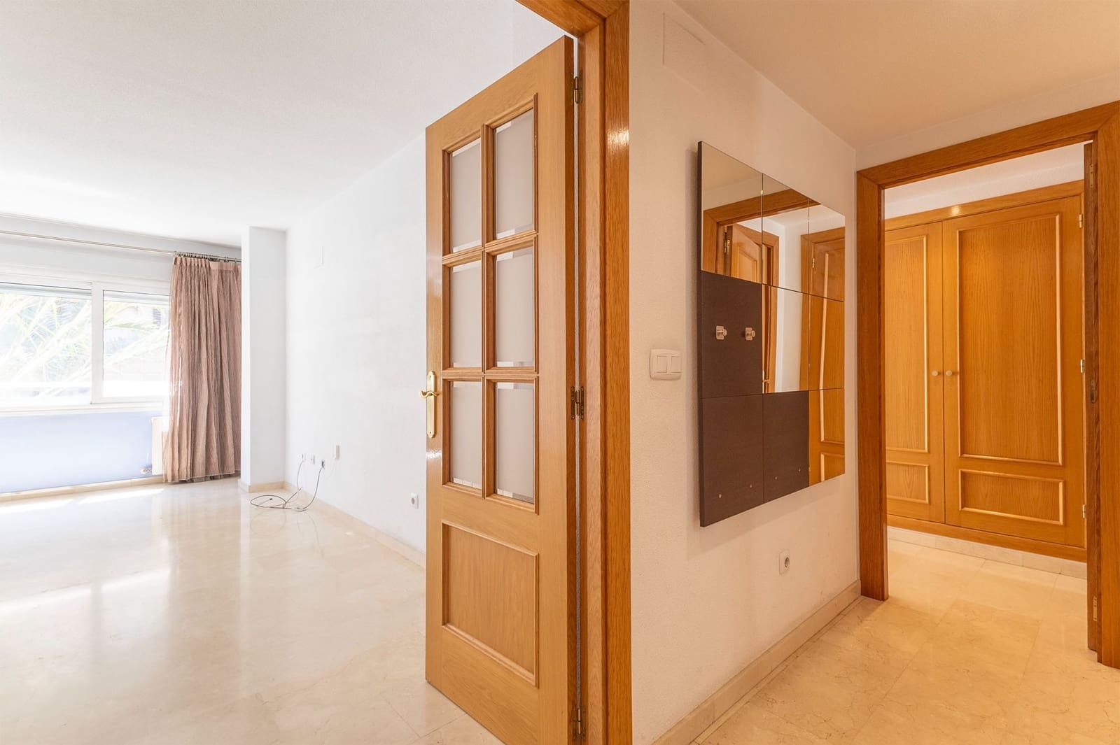 Piso de 4 habitaciones en Alicante / Alacant ciudad en venta - 330.000 € (Ref: 9400385)