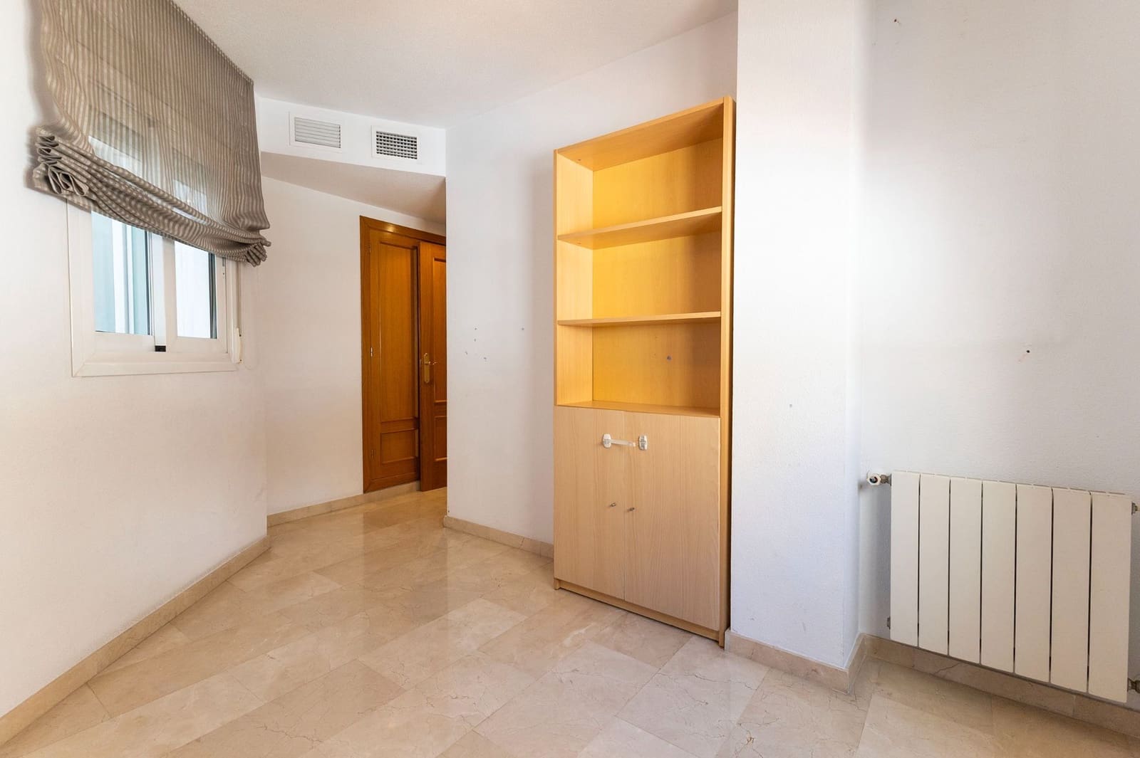 Piso de 4 habitaciones en Alicante / Alacant ciudad en venta - 330.000 € (Ref: 9400385)