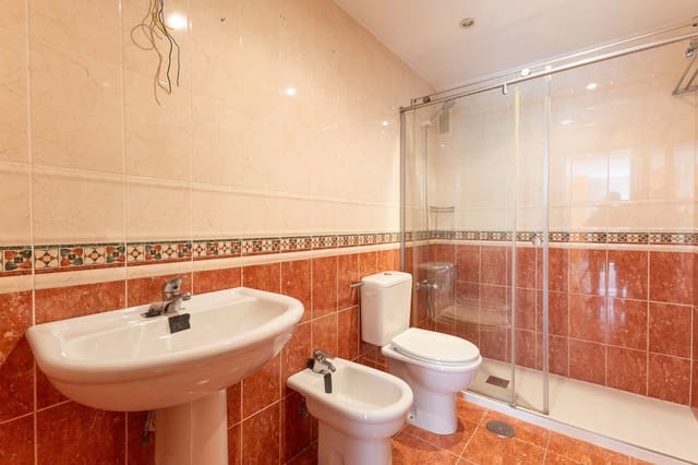 Piso de 4 habitaciones en Alicante / Alacant ciudad en venta - 330.000 € (Ref: 9400385)