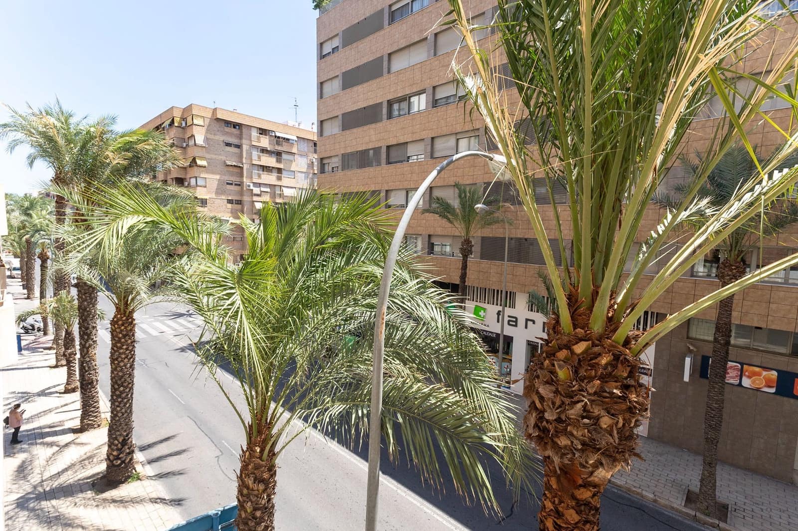 Piso de 4 habitaciones en Alicante / Alacant ciudad en venta - 330.000 € (Ref: 9400385)