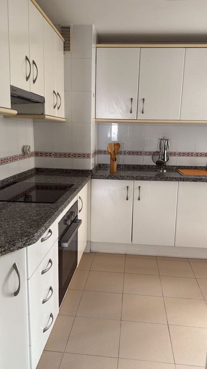 2 makuuhuone Asunto myytävänä paikassa Torremolinos mukana 
autotalli - 365 000 € (Ref: 9400386)