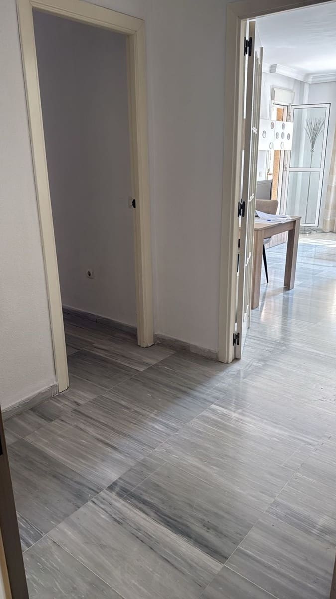 2 makuuhuone Asunto myytävänä paikassa Torremolinos mukana 
autotalli - 365 000 € (Ref: 9400386)