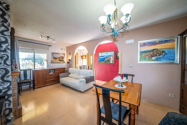 Chalet de 6 habitaciones en Muchamiel / Mutxamel en venta con garaje - 499.000 € (Ref: 9400388)