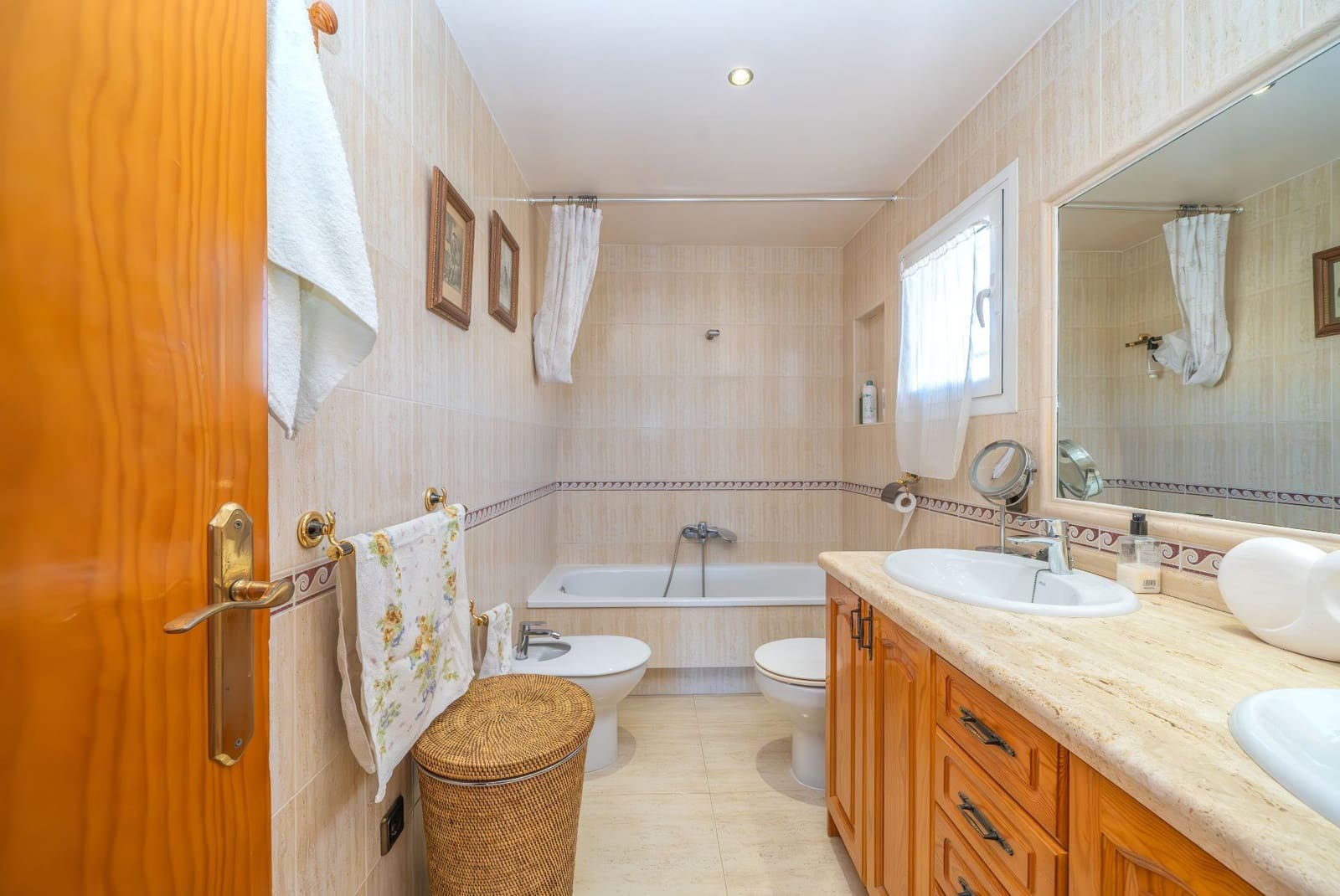 6 makuuhuone Huvila myytävänä paikassa Muchamiel / Mutxamel mukana 
autotalli - 499 000 € (Ref: 9400388)