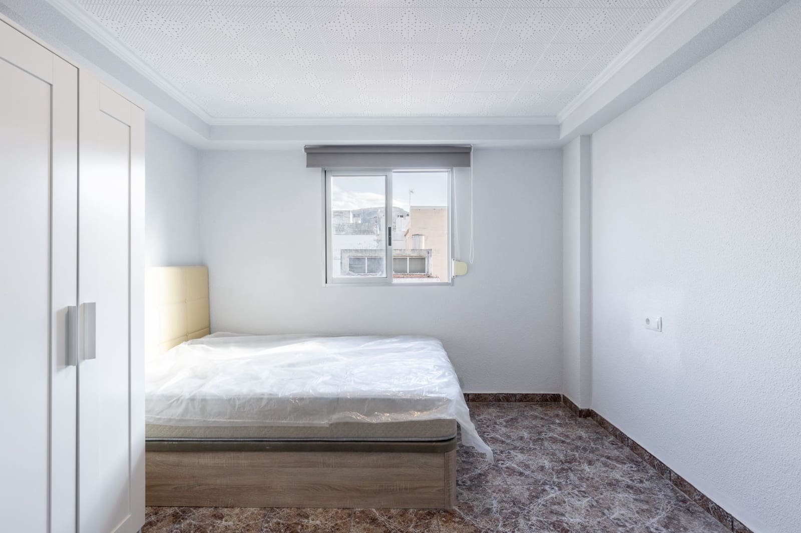 4 slaapkamer Flat te koop in Tavernes de la Valldigna - € 135.000 (Ref: 9402885)