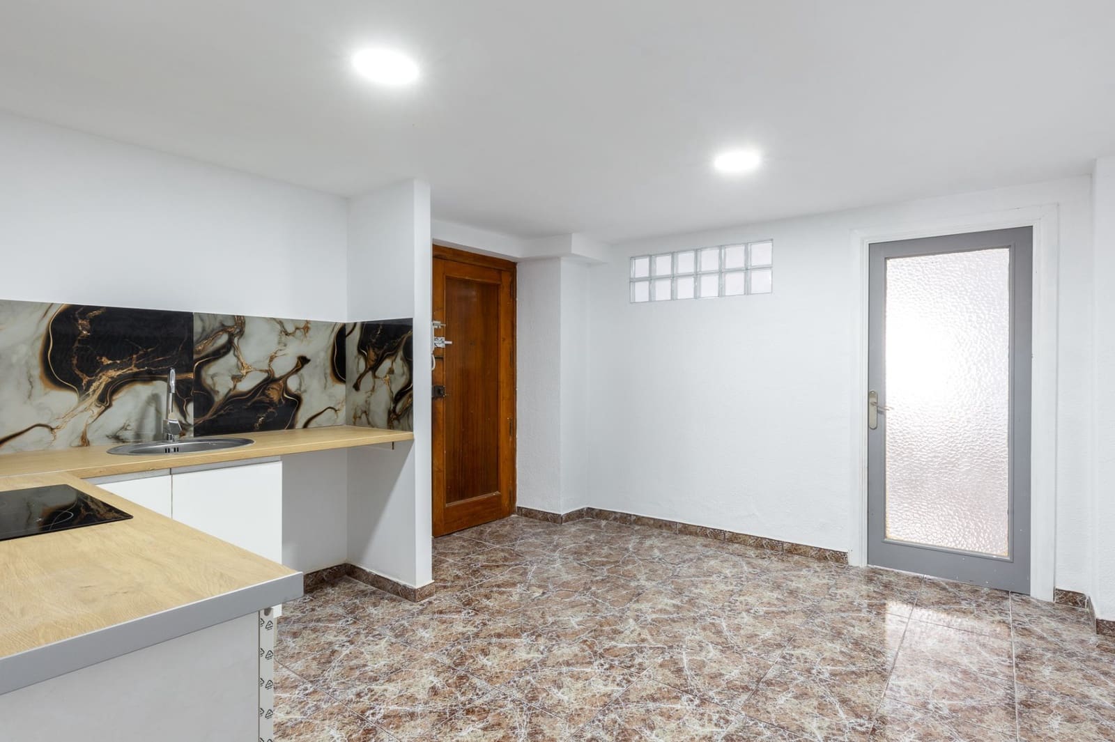 4 slaapkamer Flat te koop in Tavernes de la Valldigna - € 135.000 (Ref: 9402885)