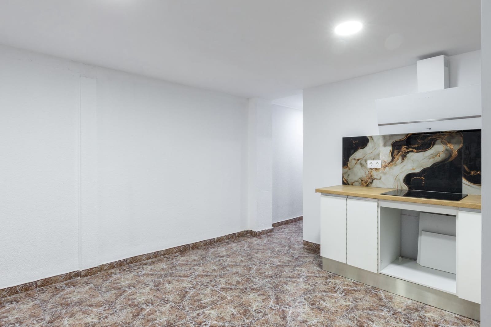 4 slaapkamer Flat te koop in Tavernes de la Valldigna - € 135.000 (Ref: 9402885)