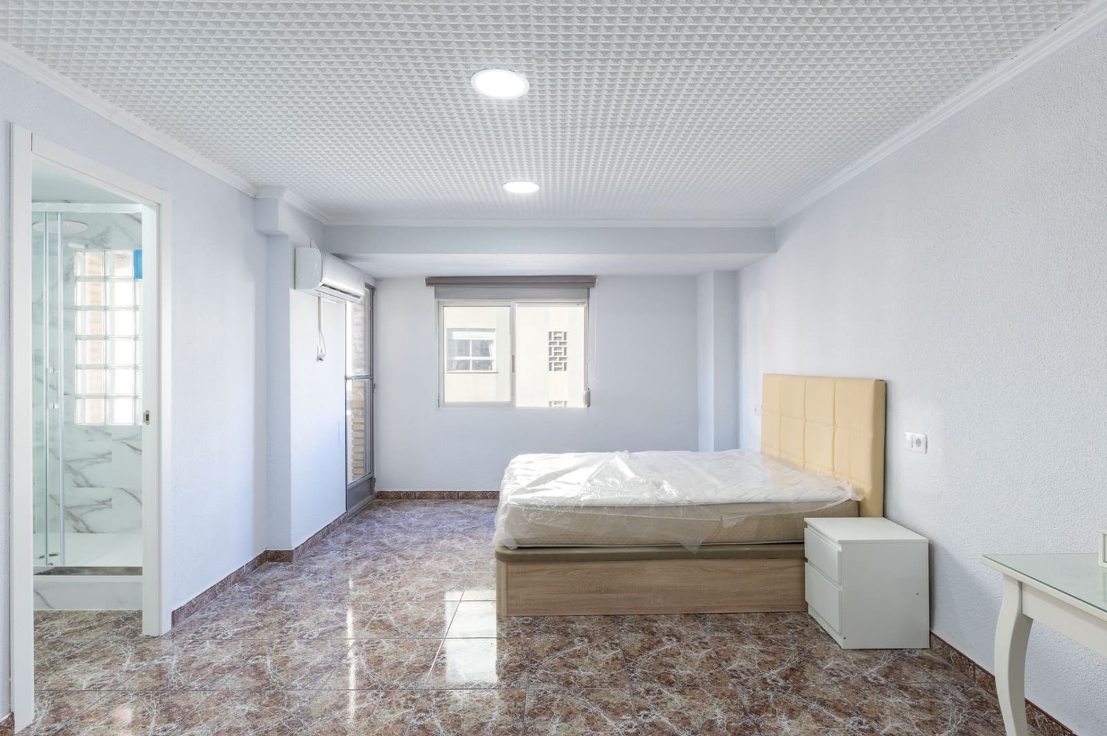 4 slaapkamer Flat te koop in Tavernes de la Valldigna - € 135.000 (Ref: 9402885)