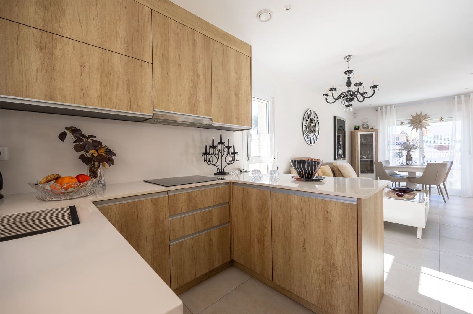 2 bedroom Villa for sale in Torrevieja with pool - € 340,000 (Ref: 9402886)