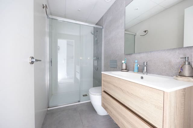 2 quarto Moradia para venda em Torrevieja com piscina - 340 000 € (Ref: 9402886)