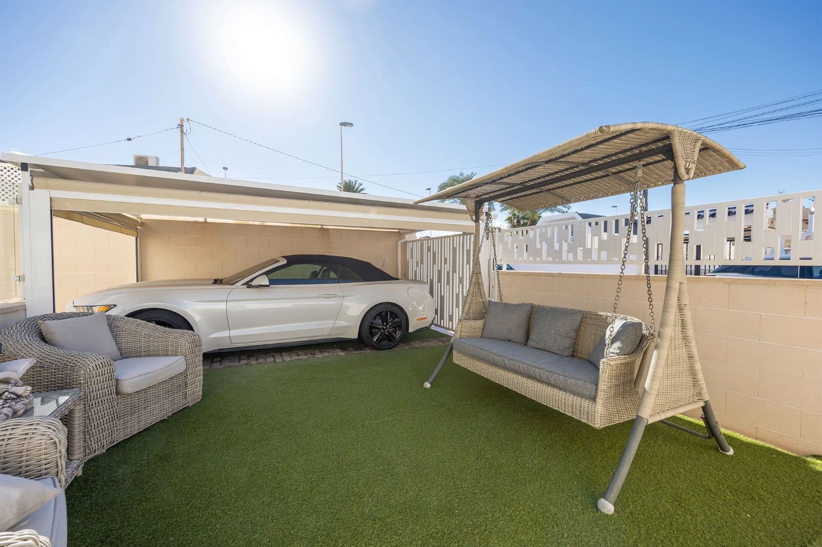 2 bedroom Villa for sale in Torrevieja with pool - € 340,000 (Ref: 9402886)