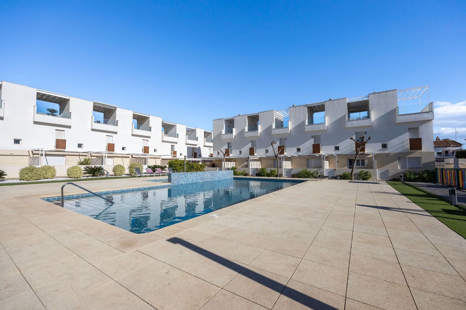 2 bedroom Villa for sale in Torrevieja with pool - € 340,000 (Ref: 9402886)