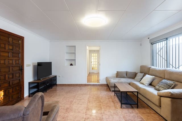 3 bedroom Finca/Country House for sale in Vilamarxant / Villamarchante - € 230,000 (Ref: 9402887)