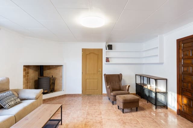 3 bedroom Finca/Country House for sale in Vilamarxant / Villamarchante - € 230,000 (Ref: 9402887)