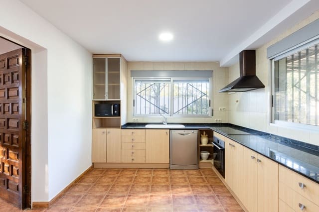 3 bedroom Finca/Country House for sale in Vilamarxant / Villamarchante - € 230,000 (Ref: 9402887)