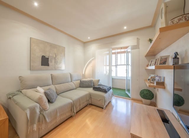 Ático de 3 habitaciones en Elche / Elx en venta con garaje - 250.000 € (Ref: 9406224)