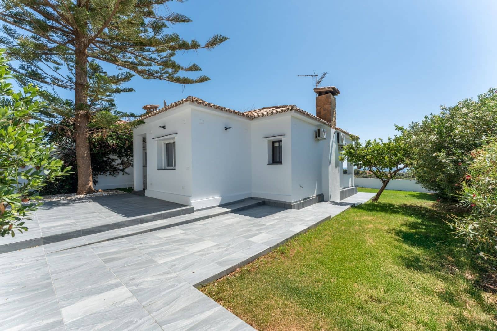 4 soverom Villa til salgs i Churriana med svømmebasseng garasje - € 1 425 000 (Ref: 9406226)