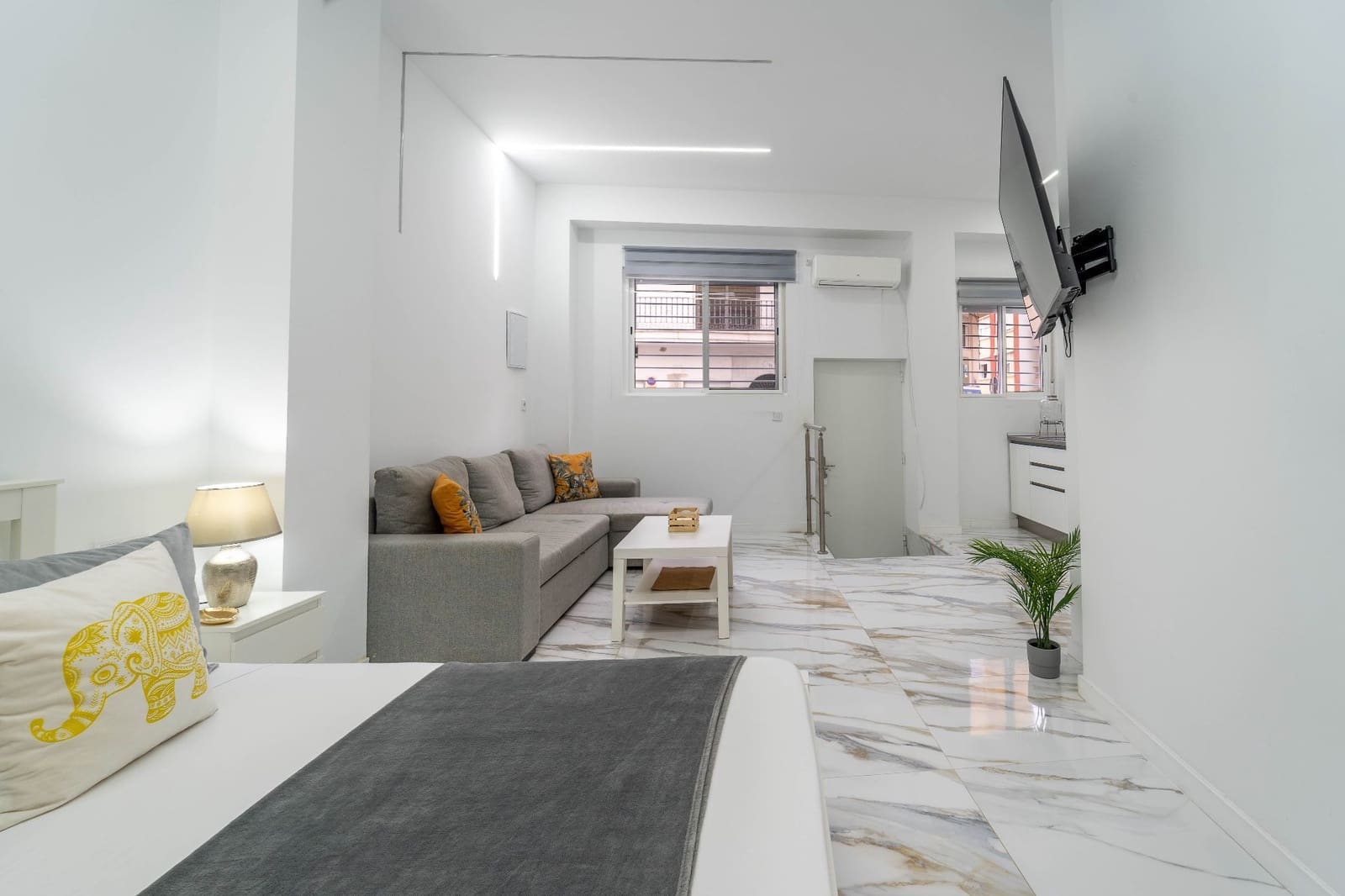2 bedroom Apartment for sale in Malaga city - € 200,000 (Ref: 9406227)