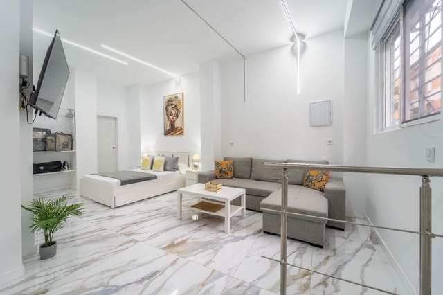 2 bedroom Apartment for sale in Málaga city - € 200,000 (Ref: 9406227)