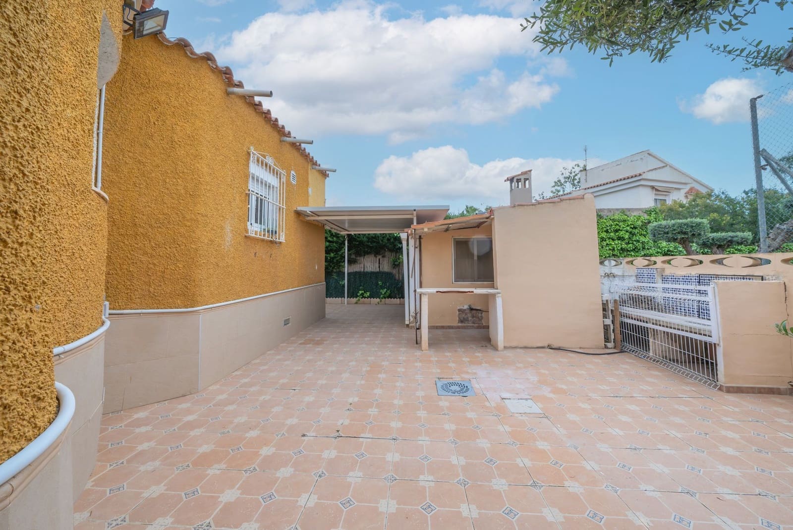 3 chambre Villa/Maison à vendre à San Vicente / Sant Vicent del Raspeig avec piscine garage - 440 000 € (Ref: 9410584)