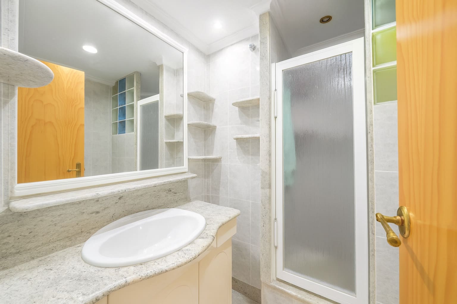 4 quarto Moradia Geminada para venda em Alicante cidade com piscina garagem - 650 000 € (Ref: 9413612)