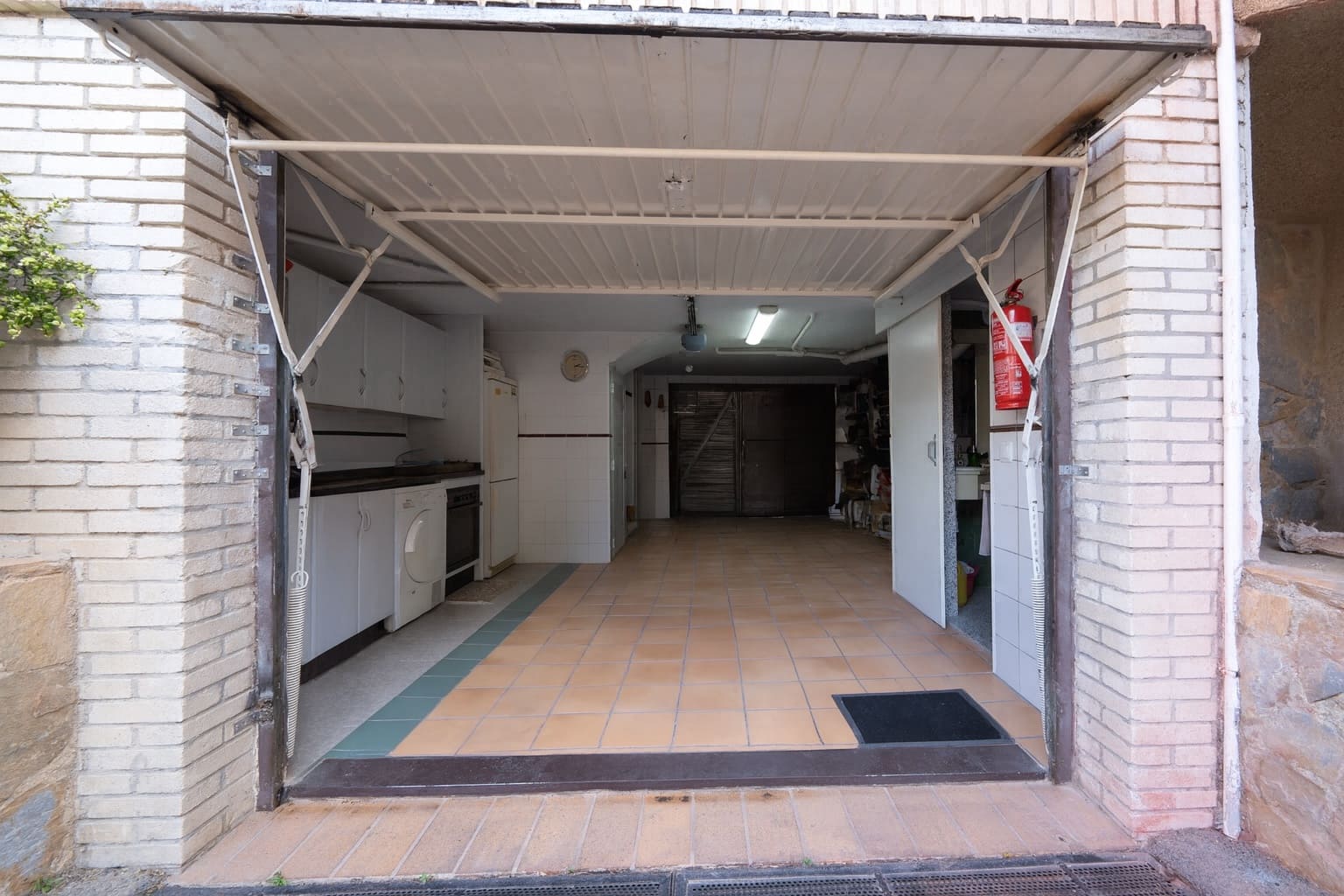 4 quarto Moradia Geminada para venda em Alicante cidade com piscina garagem - 650 000 € (Ref: 9413612)