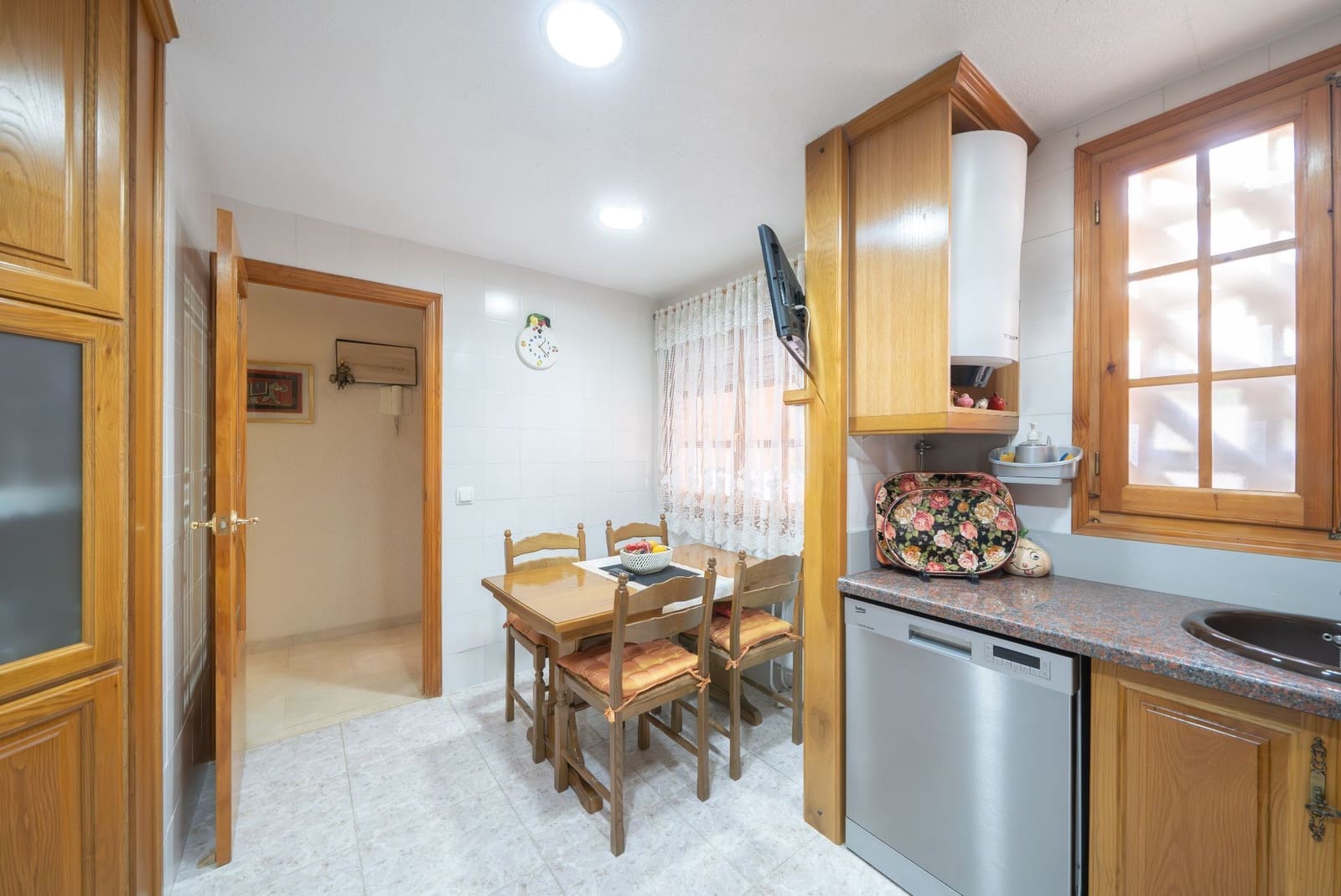 4 quarto Moradia Geminada para venda em Alicante cidade com piscina garagem - 650 000 € (Ref: 9413612)