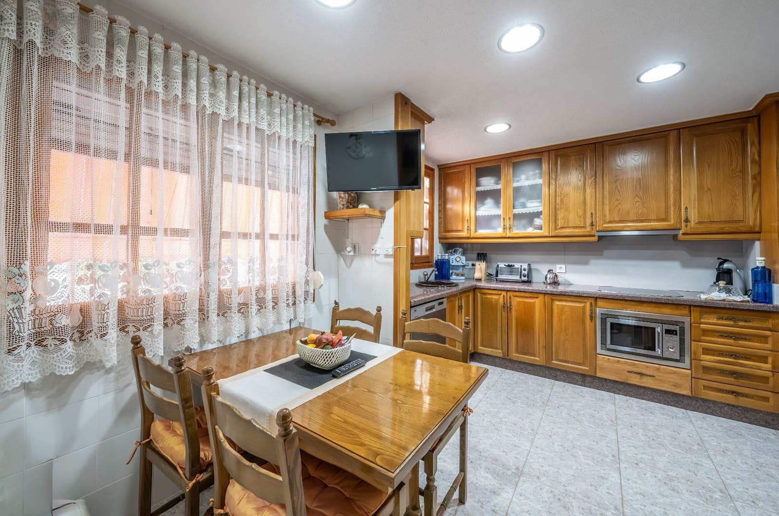 4 quarto Moradia Geminada para venda em Alicante cidade com piscina garagem - 650 000 € (Ref: 9413612)