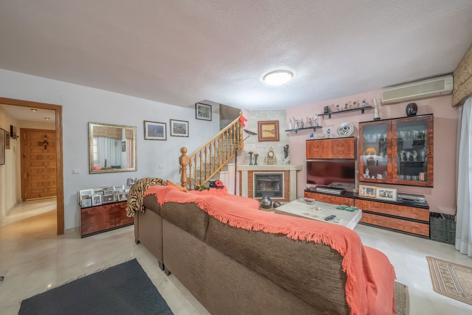 4 quarto Moradia Geminada para venda em Alicante cidade com piscina garagem - 650 000 € (Ref: 9413612)