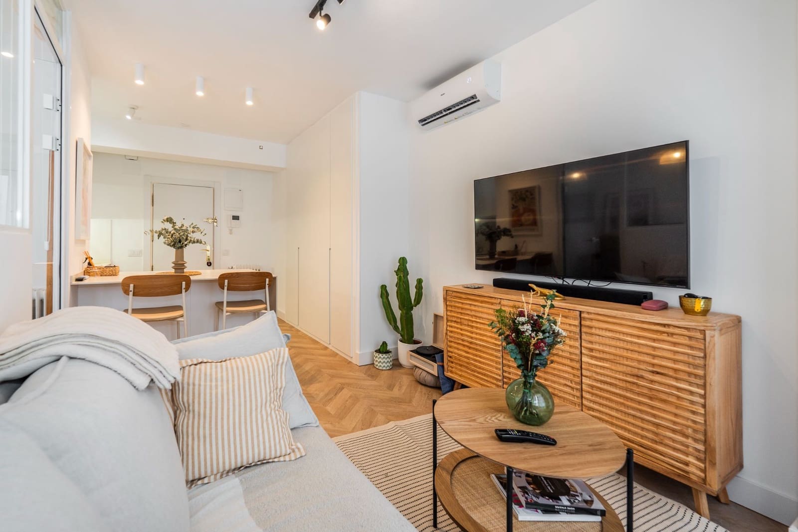 1 slaapkamer Flat te koop in Madrid stad - € 379.000 (Ref: 9413613)