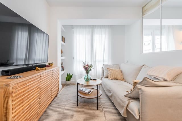 1 bedroom Flat for sale in Arganzuela, Madrid city - € 379,000 (Ref: 9413613)