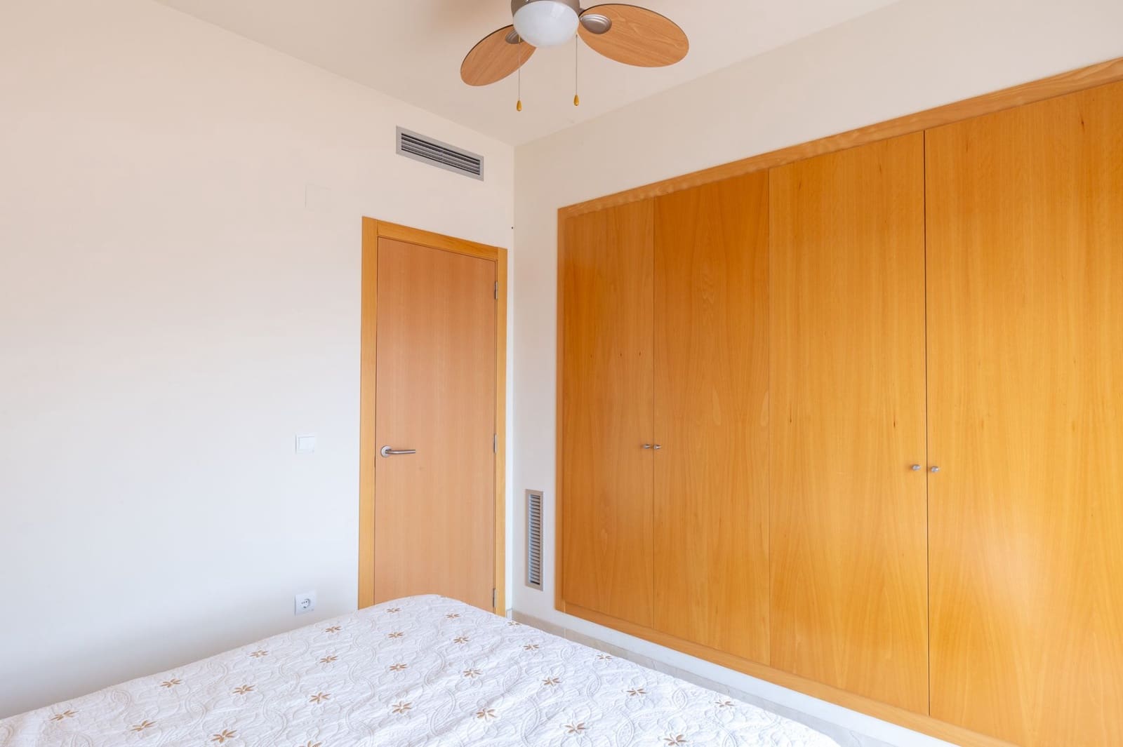 3 makuuhuone Huoneisto myytävänä paikassa Pego mukana uima-altaan 
autotalli - 320 000 € (Ref: 9415425)