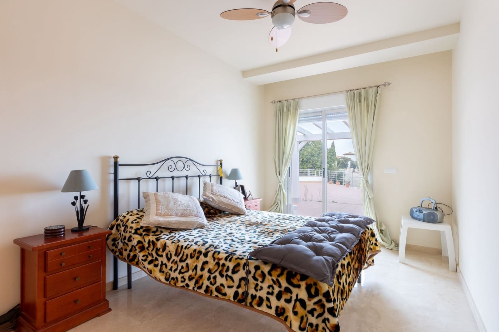 3 makuuhuone Huoneisto myytävänä paikassa Pego mukana uima-altaan 
autotalli - 320 000 € (Ref: 9415425)