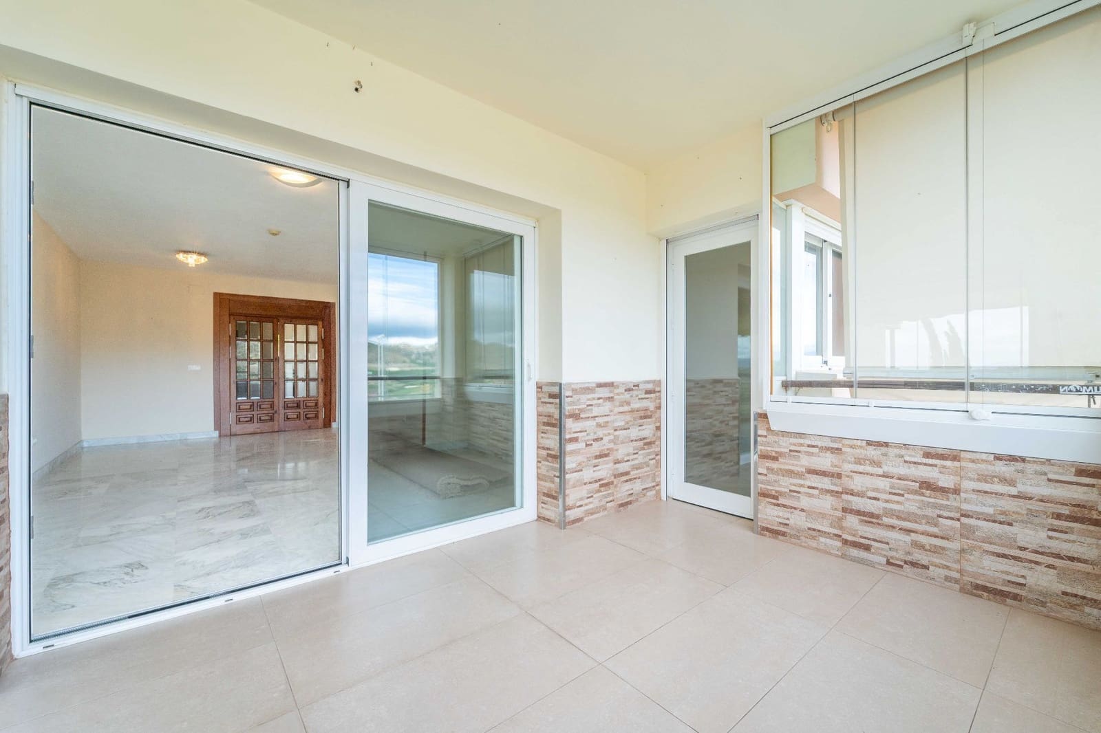 2 sypialnia Mieszkanie na sprzedaż w Alhaurin de la Torre z basenem garażem - 325 000 € (Ref: 9415426)