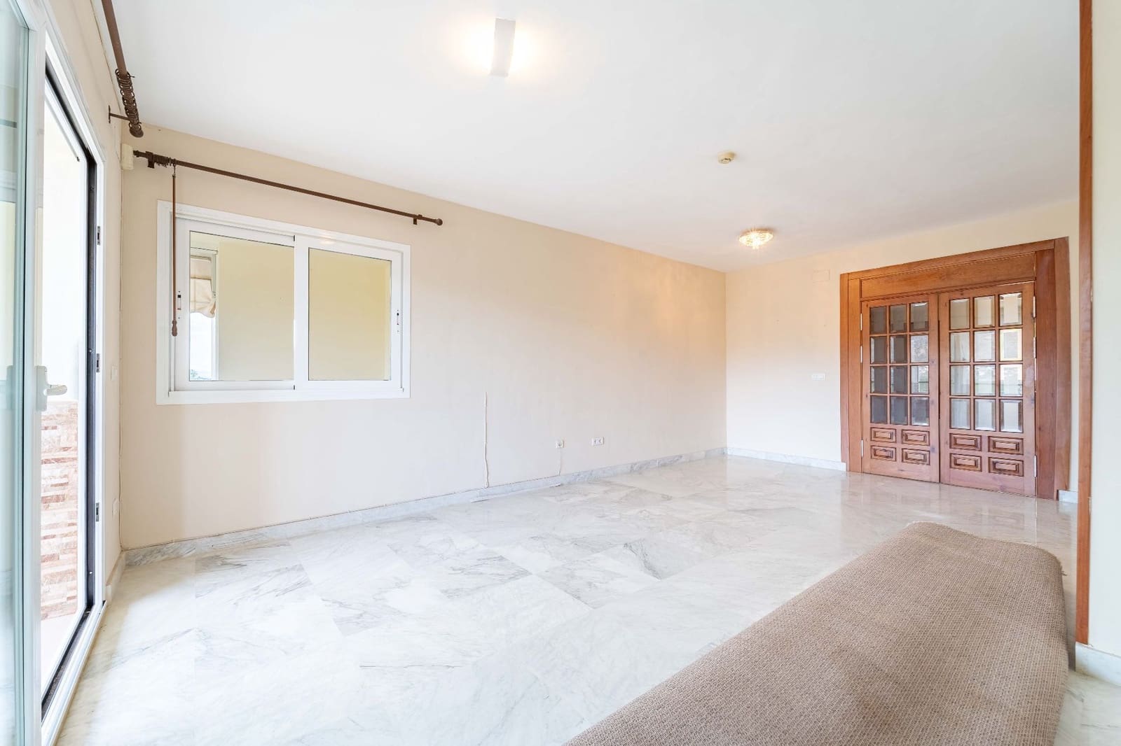 2 sypialnia Mieszkanie na sprzedaż w Alhaurin de la Torre z basenem garażem - 325 000 € (Ref: 9415426)