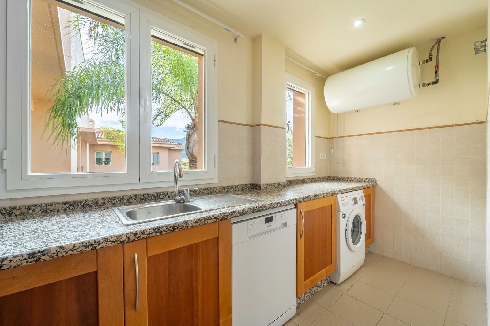 2 sypialnia Mieszkanie na sprzedaż w Alhaurin de la Torre z basenem garażem - 325 000 € (Ref: 9415426)